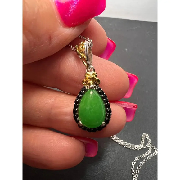Jade and spinel teardrop sterling silver pendant and chain necklace - Picture 10 of 11